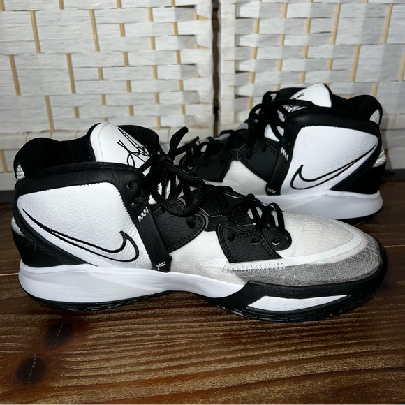 Kyrie Infinity TB 'White Black' 2022 Men’s 9 AMAZING CONDITION - Picture 6 of 11